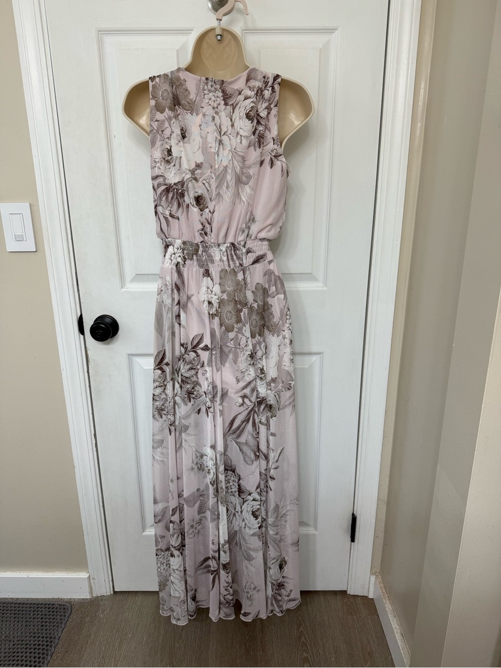Kate & Lily Blush Floral Chiffon Maxi Dress Smocked Waist Size 4 - Picture 3 of 12